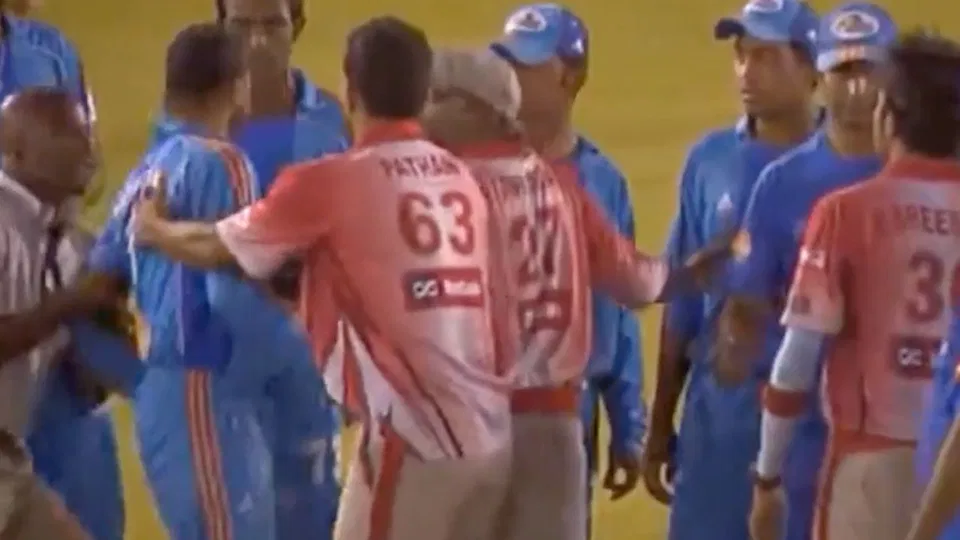 Harbhajan Singh-Sreesanth Slapgate Reopens, India Pacer Blocks Legend
